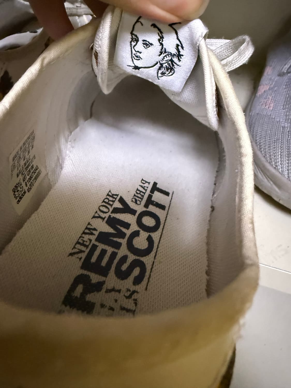 250 / 제레미스캇 아디다스 천사프린팅 스니커즈 상품이미지8