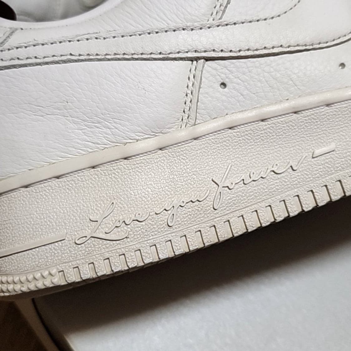 나이키 275 x 드레이크녹타 에어포스 러버보이 화이트 상품이미지6