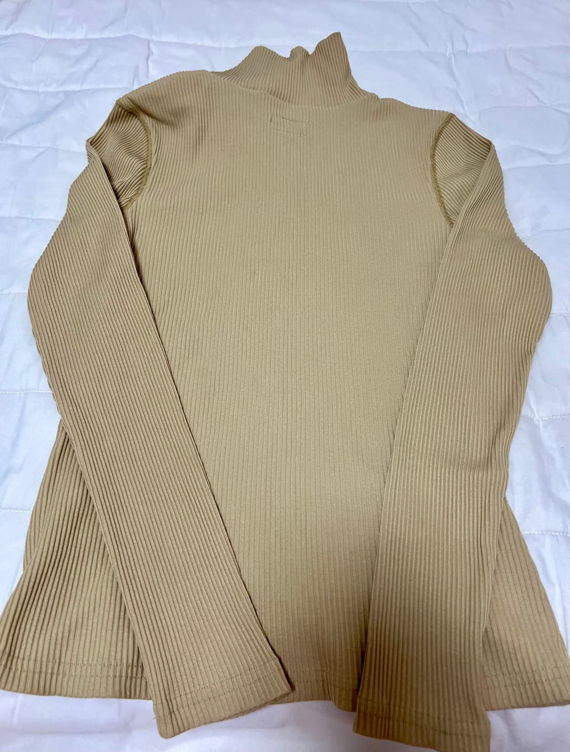 에옹쓰 집 터틀넥 탑 (머스타드) 상품이미지4