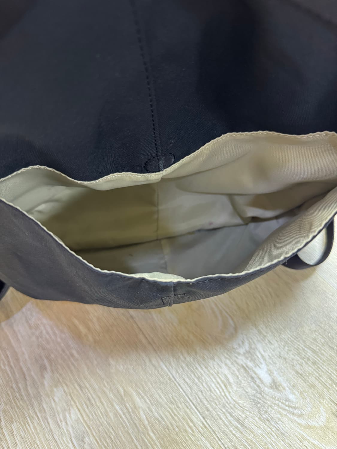 나이키 블랙 하프문 백팩 상품이미지4