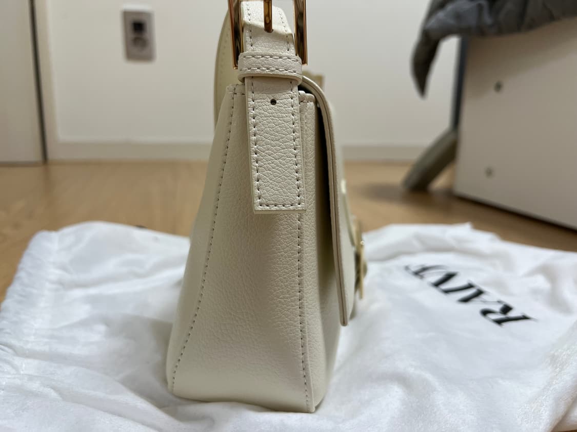 레이브 숄더백 상품이미지4