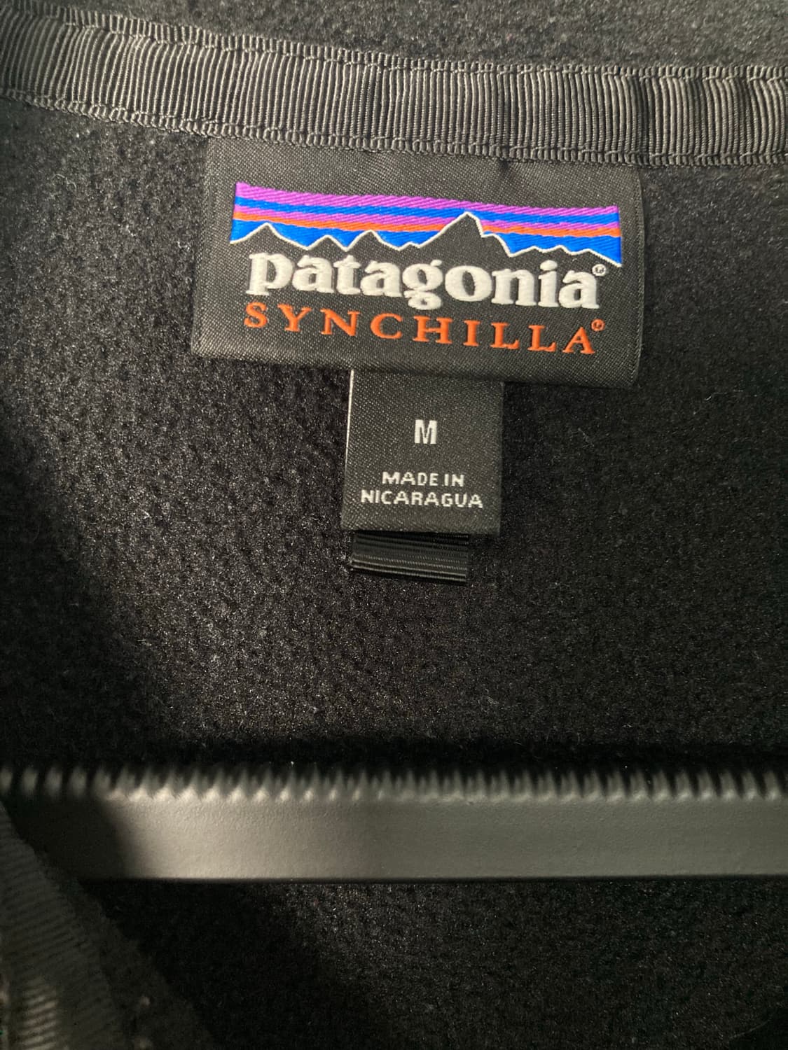 파타고니아 신칠라 풀오버 올블랙 (M) 상품이미지3