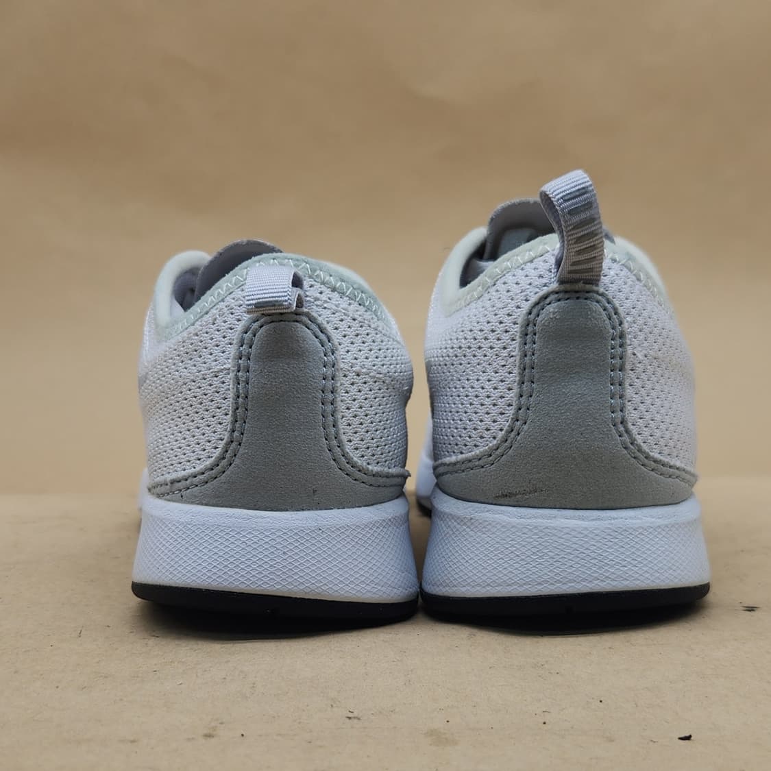 나이키 듀얼톤레이서 여성운동화230 상품이미지4