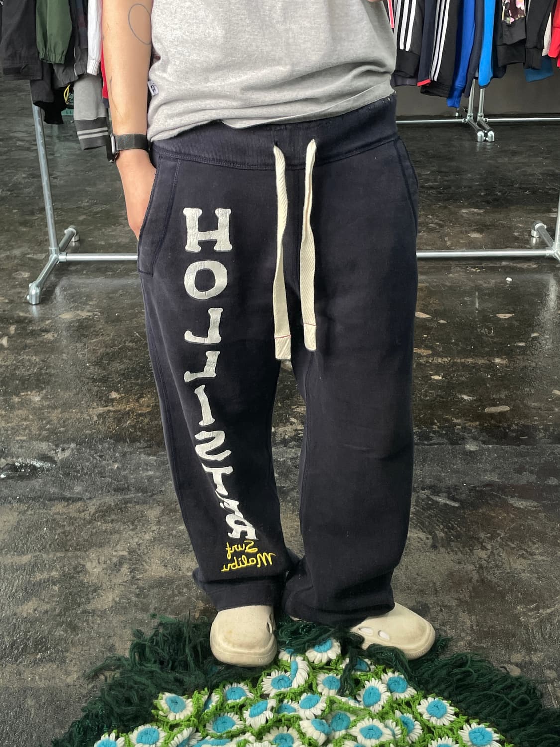 홀리스터 빅로고 트레이닝 팬츠 상품이미지2