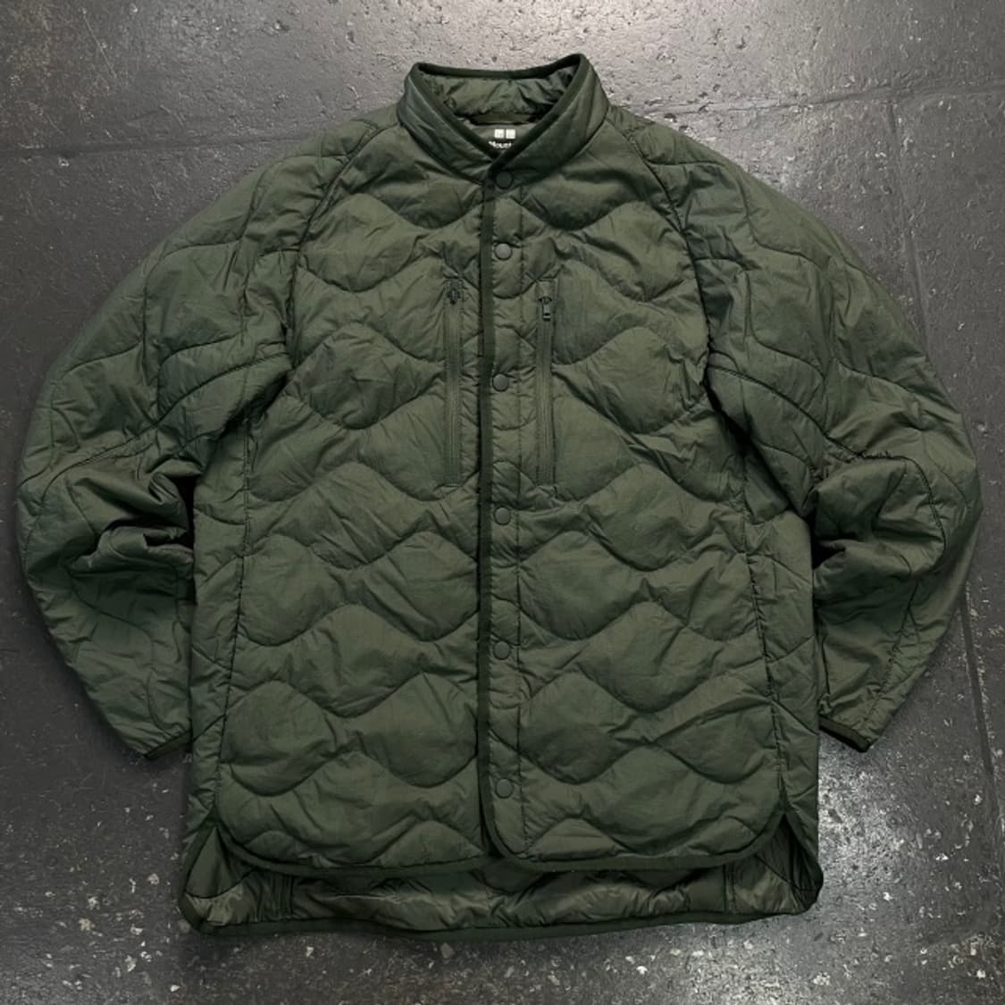 95-100 유니클로 x 화이트 마운티니어링 하이브리드 다운 자켓 상품이미지1