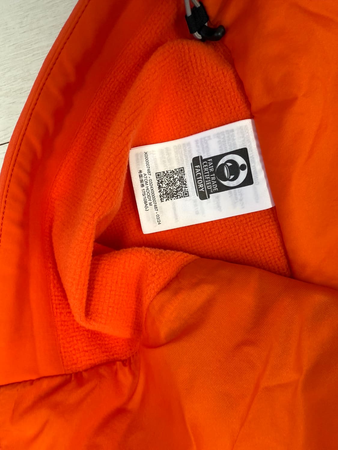 아크테릭스 아톰 L 사이즈 상태 최상상상 방금 찍었고 찍고나서는 절대 안 상품이미지9