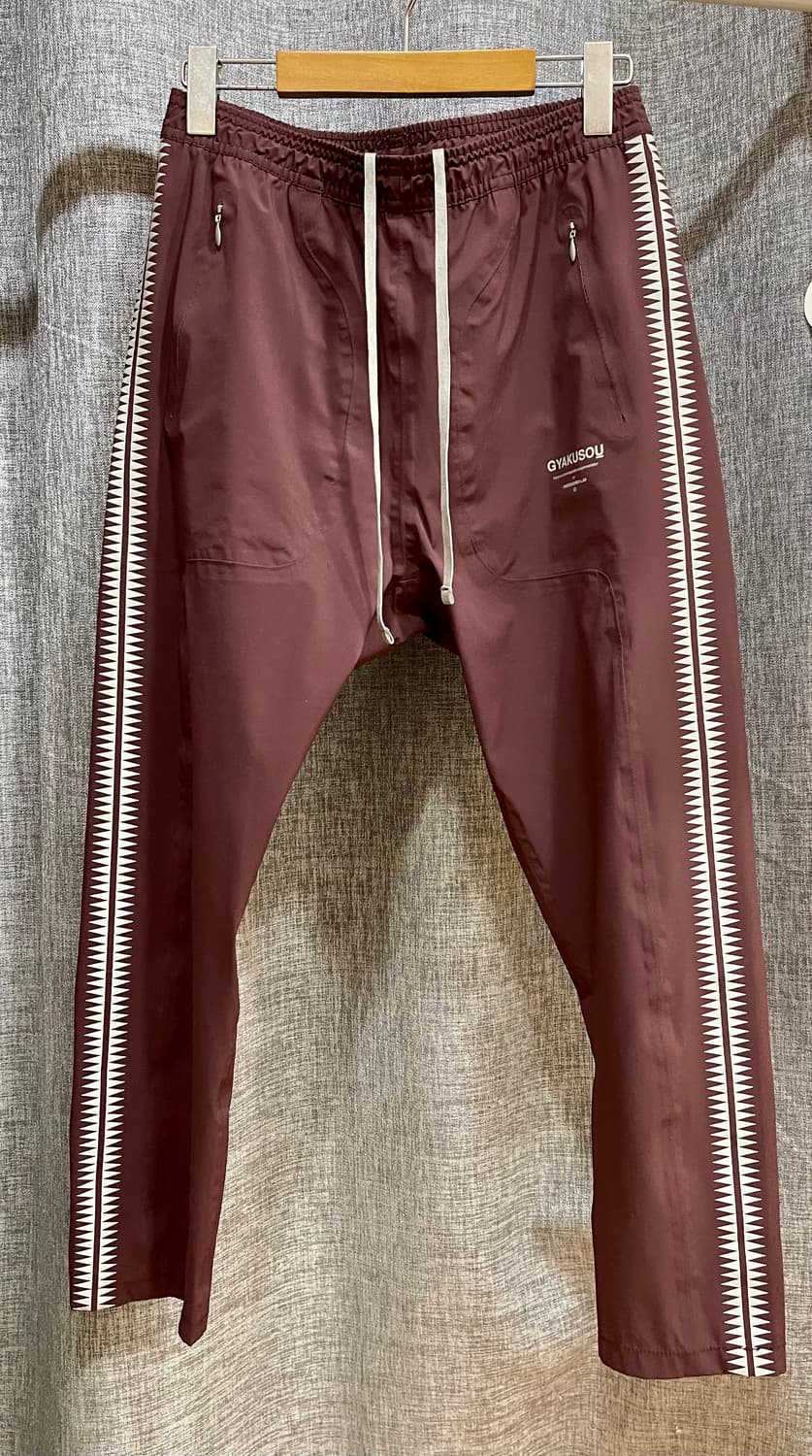 언더커버 나이키 갸쿠소우 쉴드 런닝팬츠 /남성 S 버건디 상품이미지1