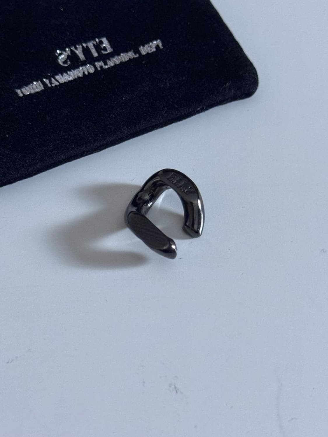 CURVED CHAIN EAR CUFF  황동 곡선형 체인 이어 커프 상품이미지1