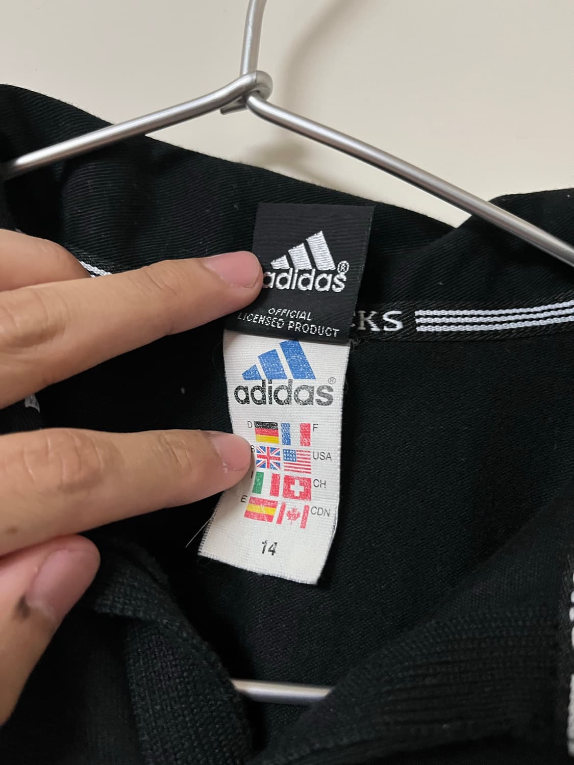 Adidas all blacks tshirts 상품이미지4