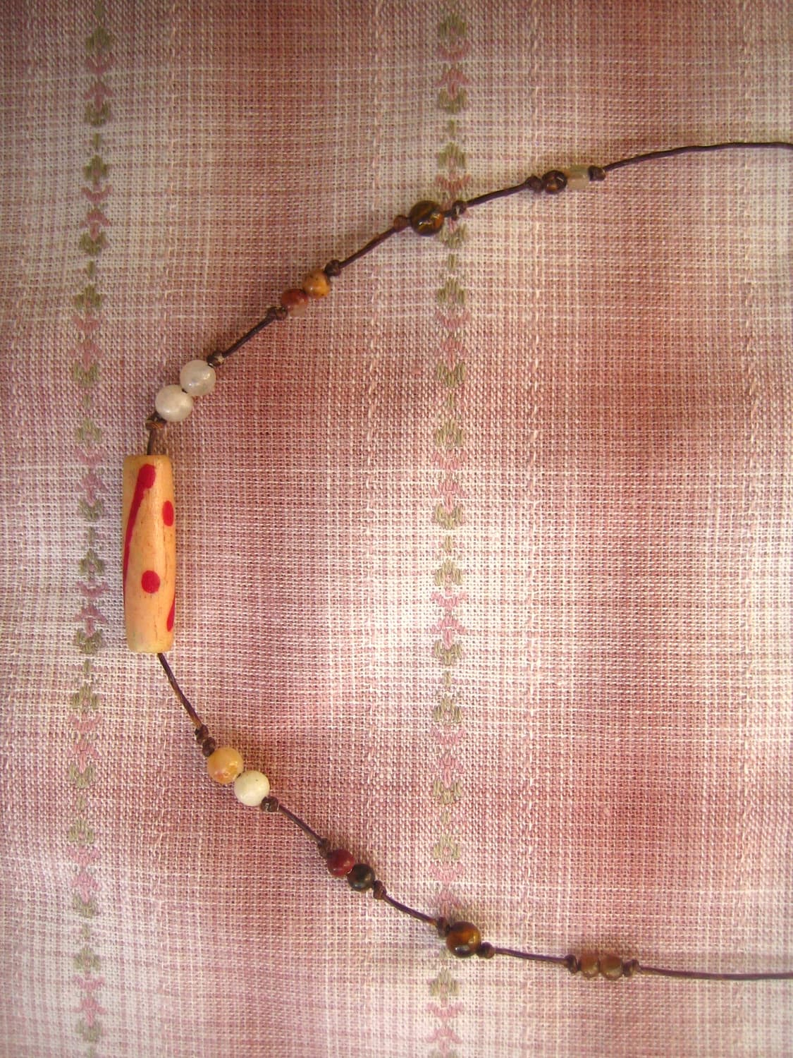 wooden grape necklace 우든 그레이프 목걸이 상품이미지5