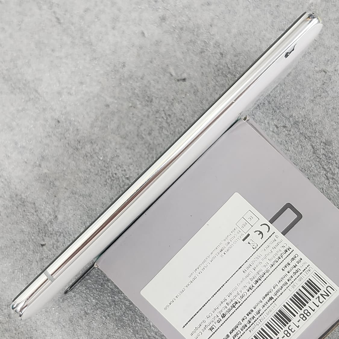 갤럭시 A51 5G(SM-516N)128gb 단폰과 블루투스 스피커 상품이미지4