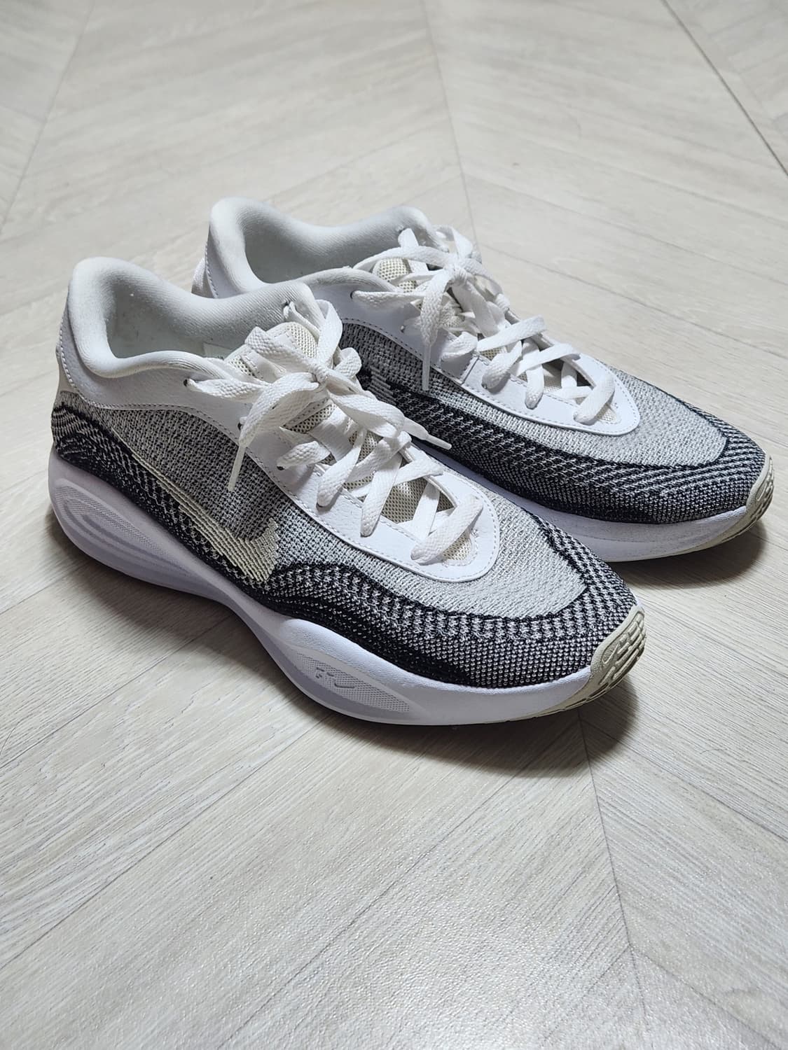 나이키 g.t. 허슬 아카데미 EP 275 상품이미지1