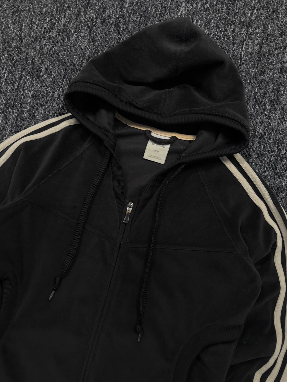 아디다스 블랙 벨벳 후드집업 상품이미지4