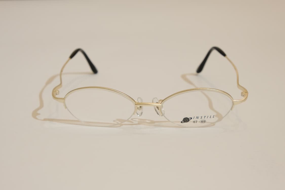 인스틸(INSTILL) 유니크 템플 골드 오벌 메탈 안 상품이미지2