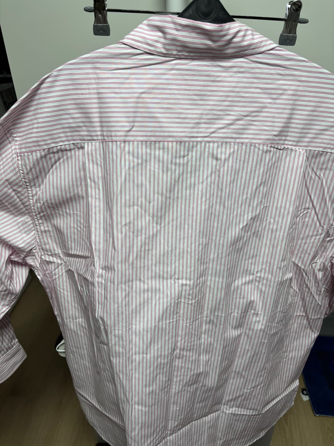 더뮤지엄비지터 스타 스터드셔츠 상품이미지4