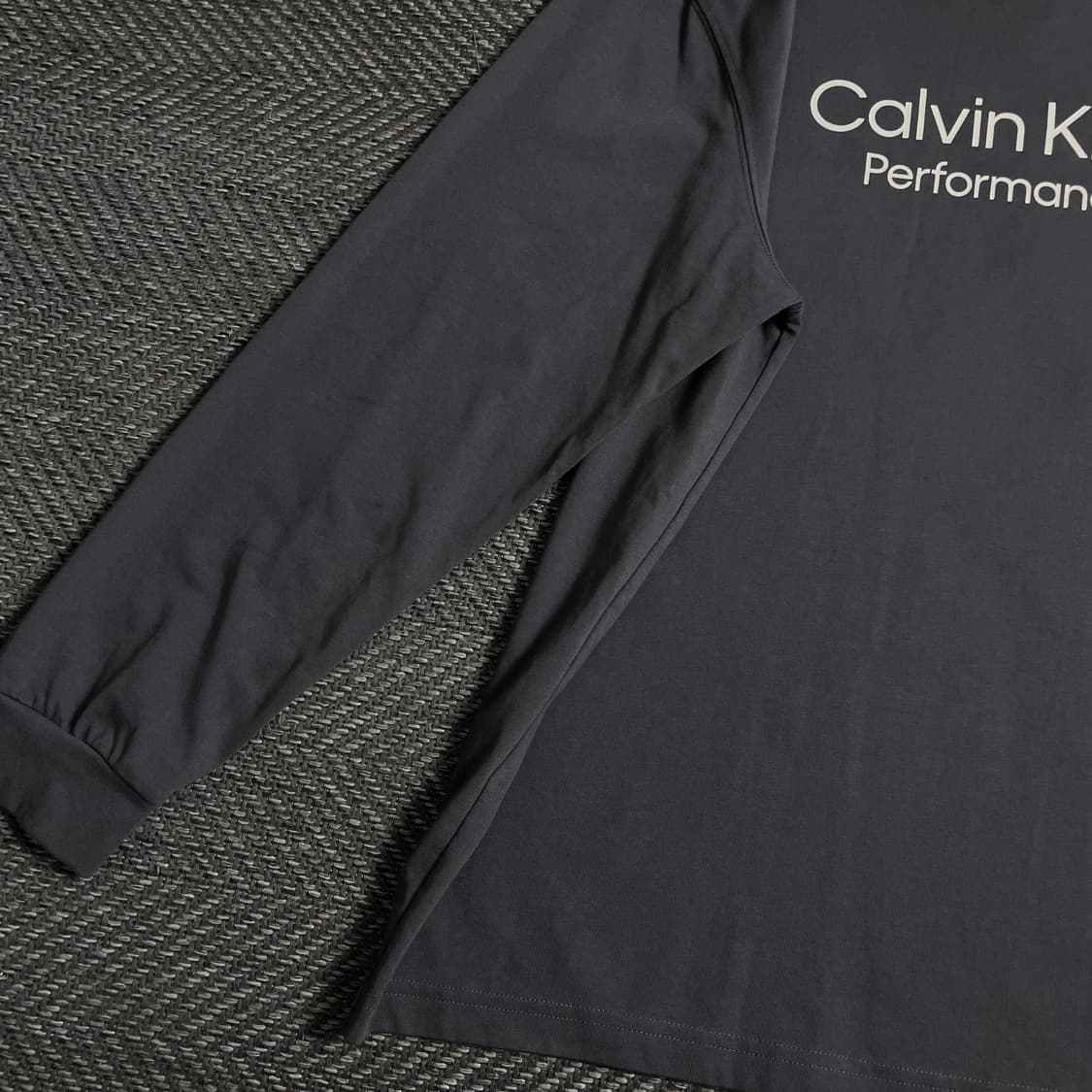 캘빈클라인 스펠아웃 퍼포먼스 긴팔 롱슬리브y 4928 상품이미지3