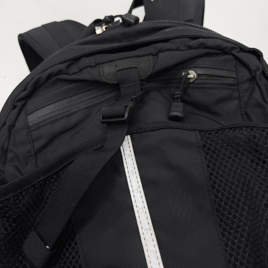 노스페이스 고프코어 레콘 테크니컬 백팩 블랙 상품이미지5