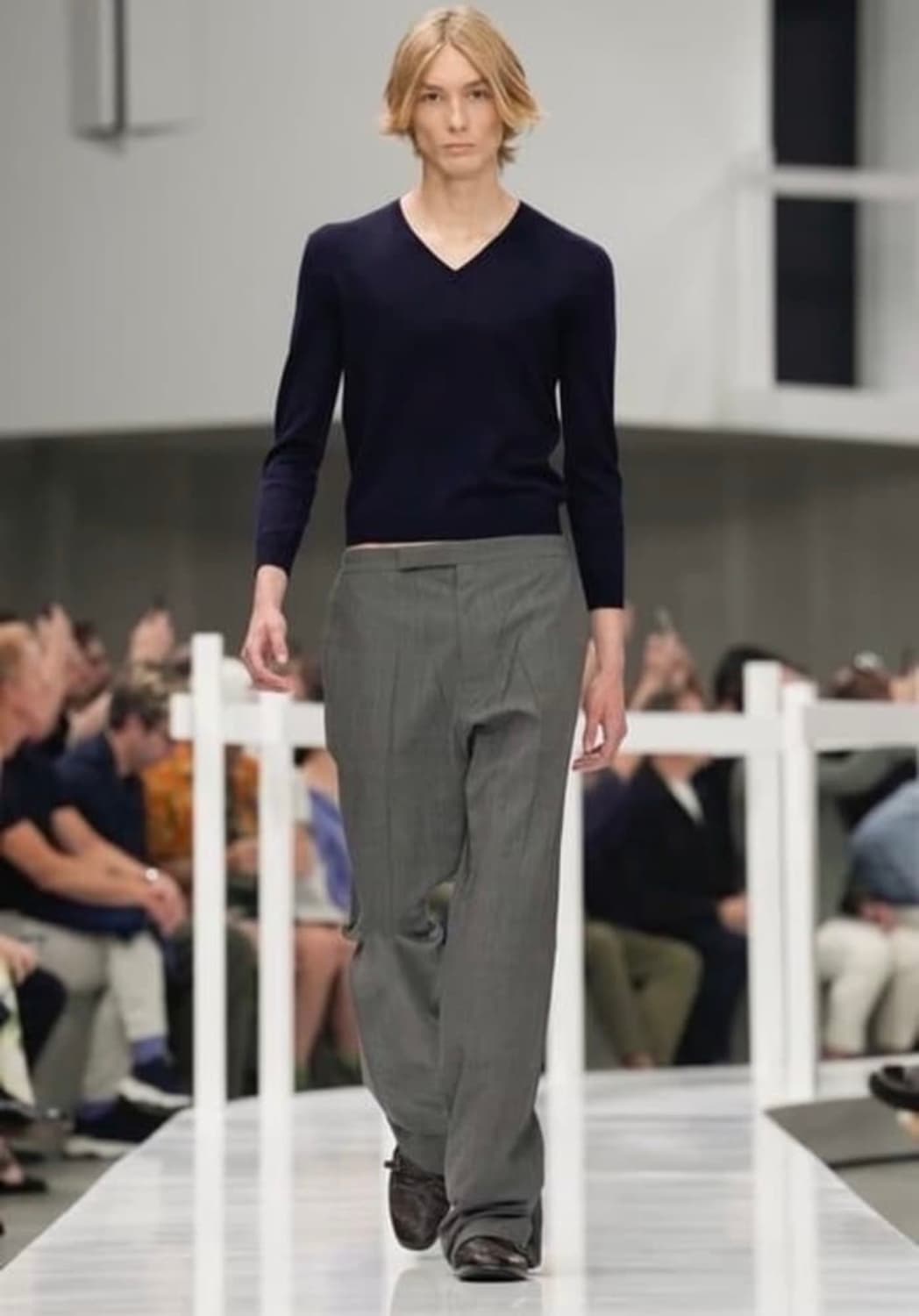 Prada 90s extra fine V-neck 상품이미지1