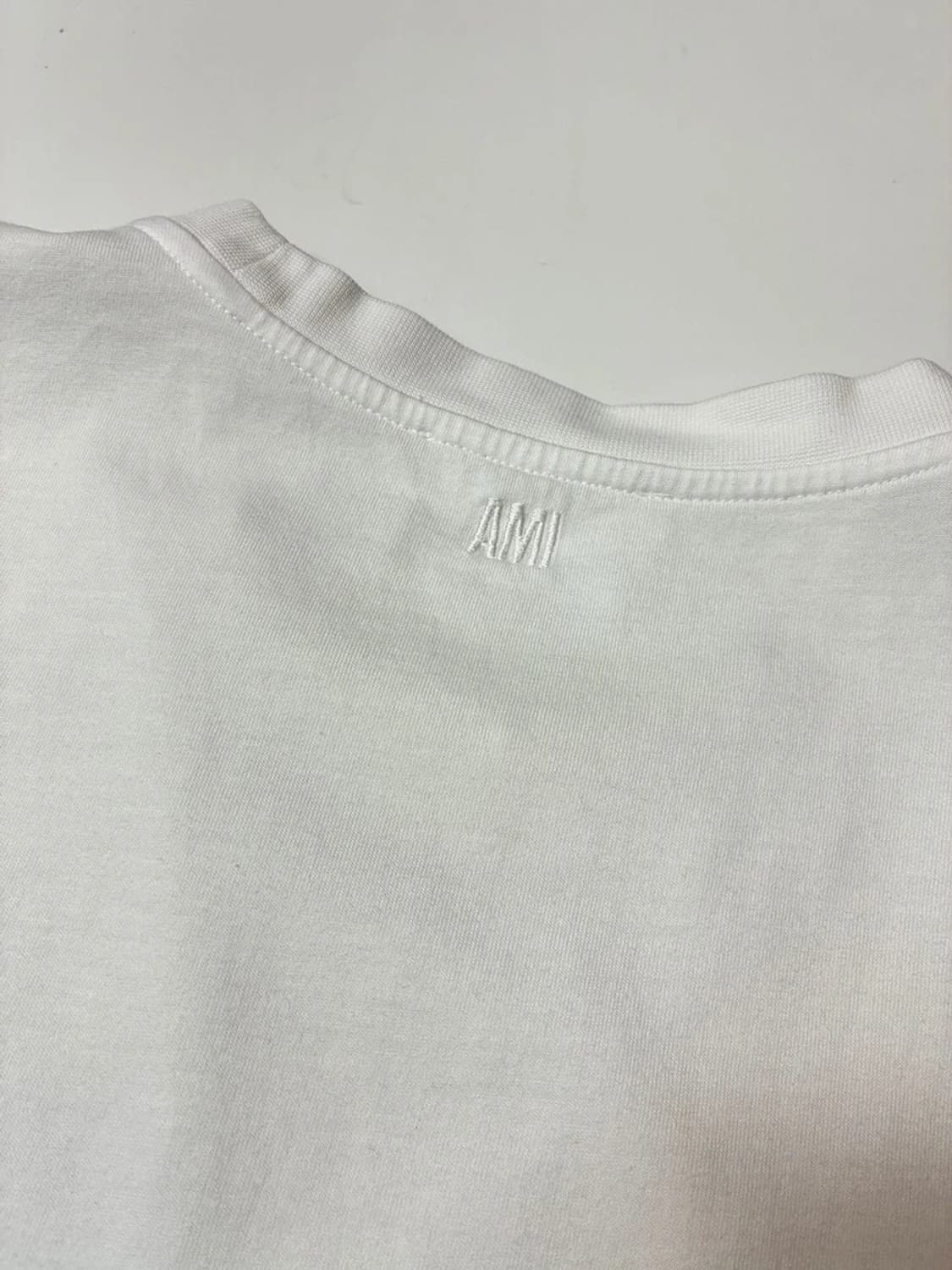 아미 AMI 스몰 하트 로고 코튼 반팔 티셔츠 PN9695 상품이미지6