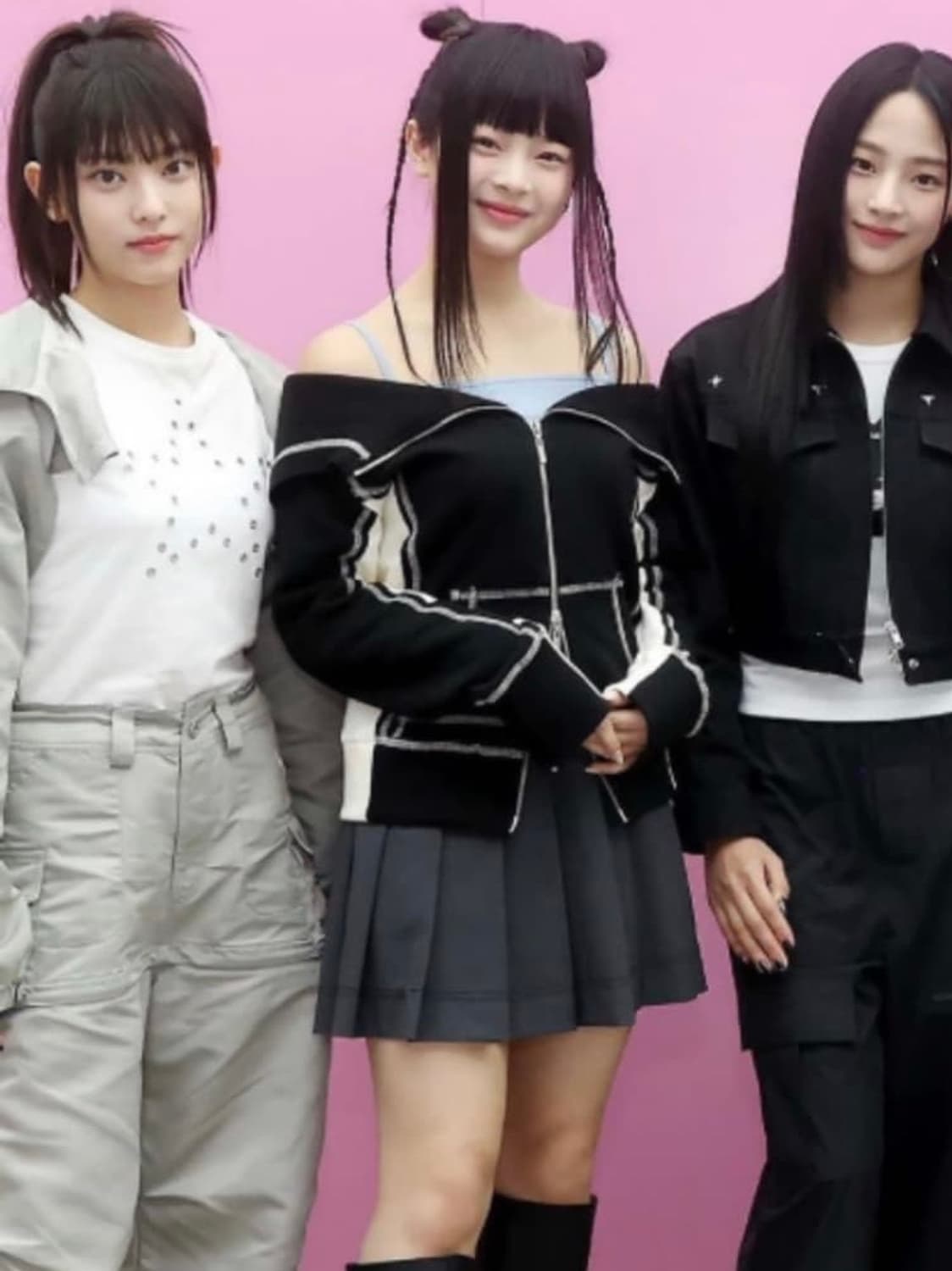 세릭 컷아웃 오프숄더 후드집업 (뉴진스 하니 착용) 상품이미지1