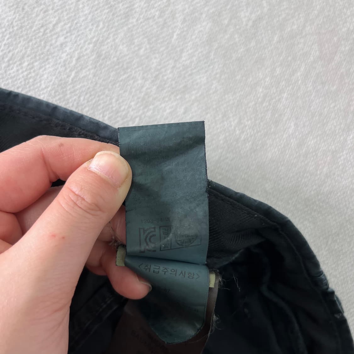 28 스톤아일랜드 워시드 와펜 카고 팬츠 상품이미지8