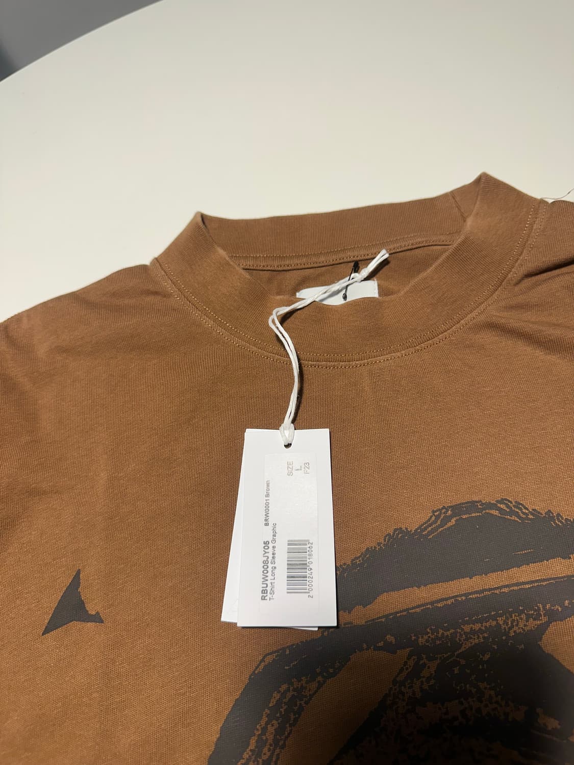 로아 롱슬리브 L사이즈 판매 상품이미지2