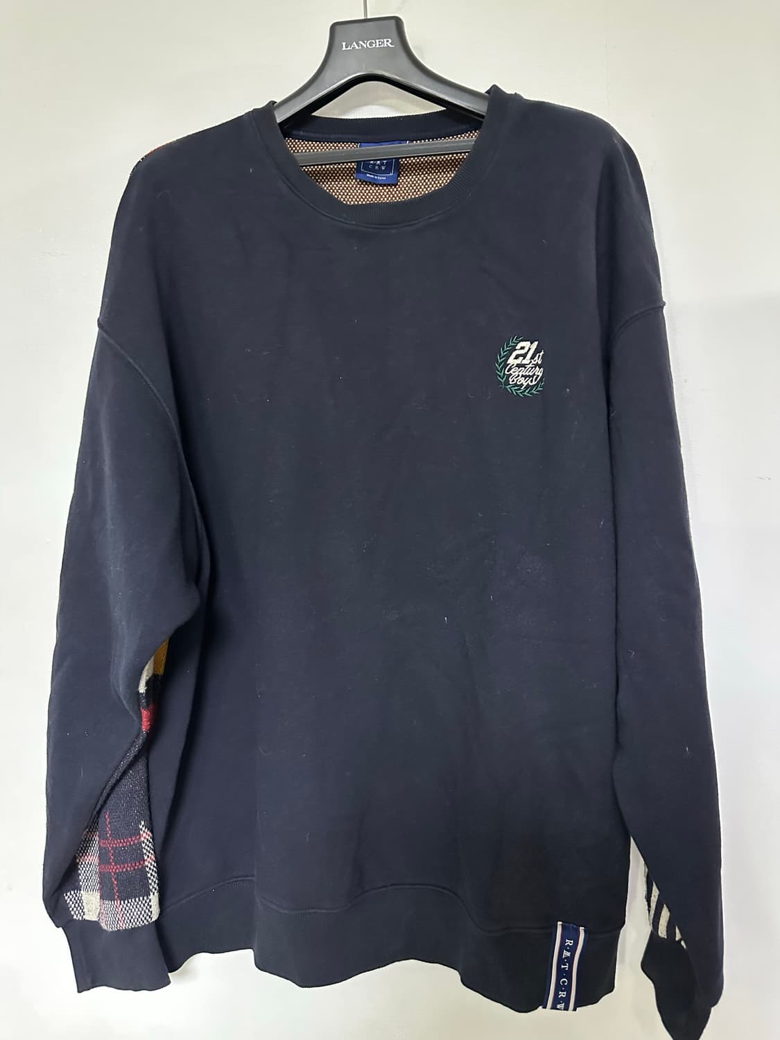 R.A.T.CRW 네이비 맨투맨 상품이미지1