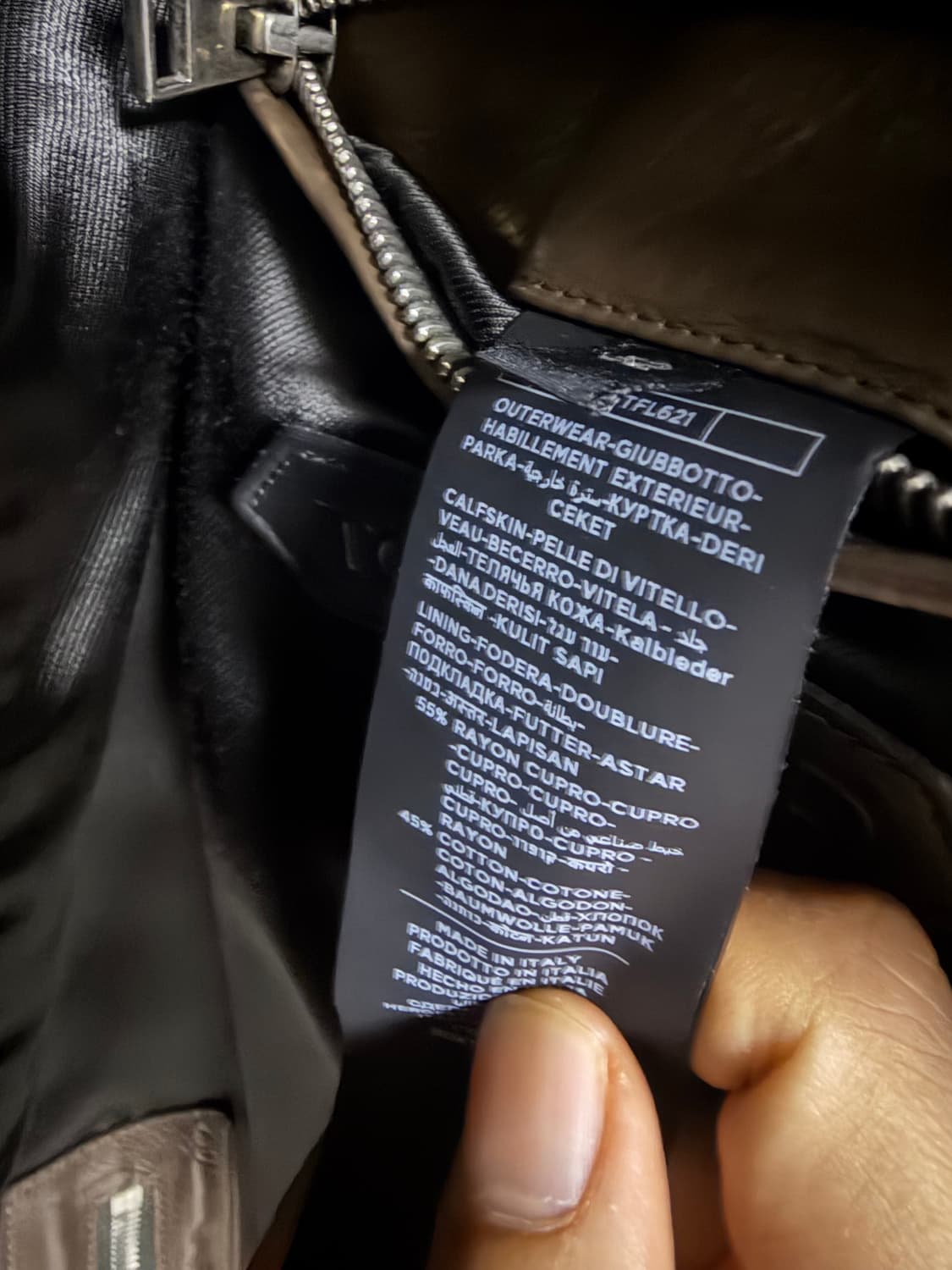 톰포드 카프스킨 레더자켓 상품이미지4