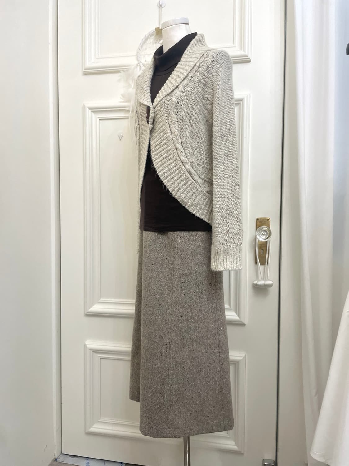 LAURA ASHLEY brown shirring turtle-neck 상품이미지5