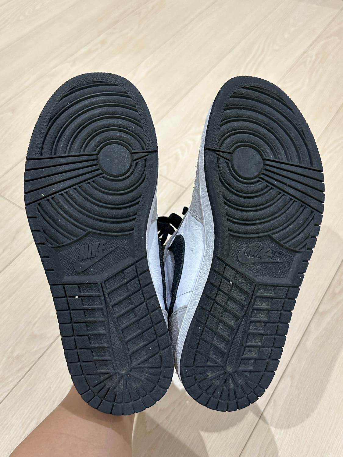 조던 1 하이 스모크그레이 270 상품이미지6