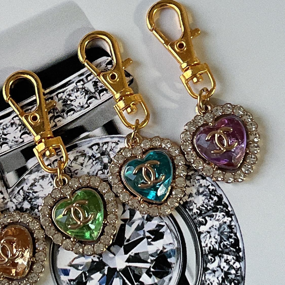 샤넬 하트캔디 크리스탈 골드 키링 상품이미지5