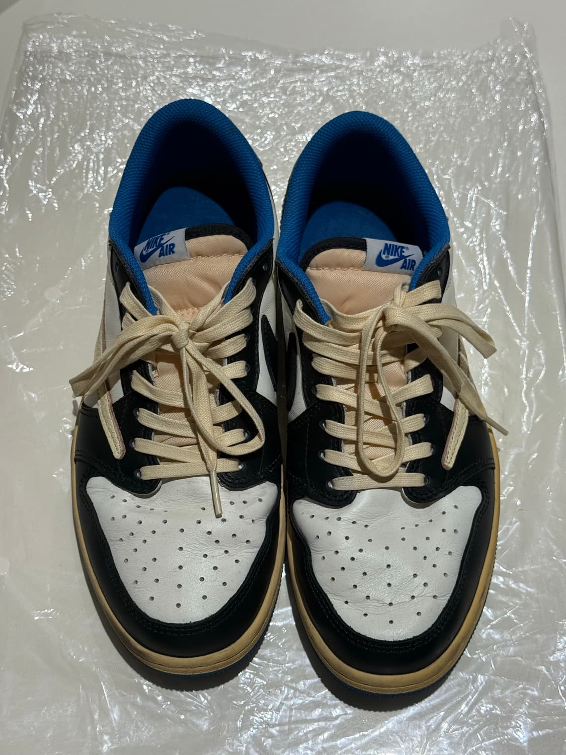 나이키 조던1 트래비스스캇 로우 상품이미지5