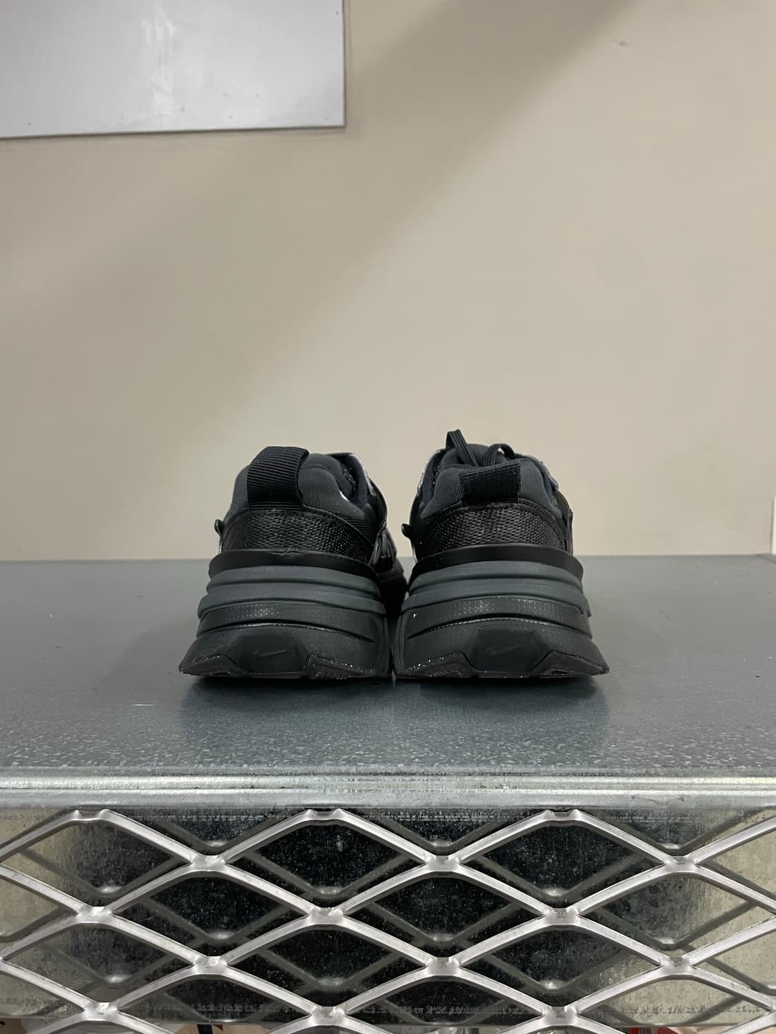 나이키 V2K 런 블랙 240 상품이미지3