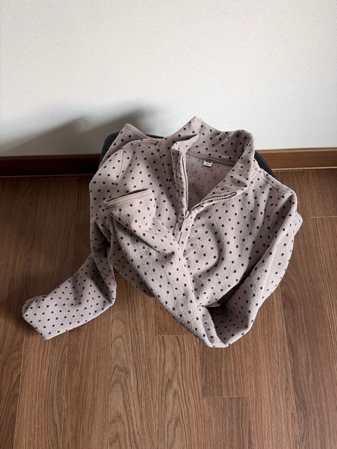 dot patterned zip-up 상품이미지1