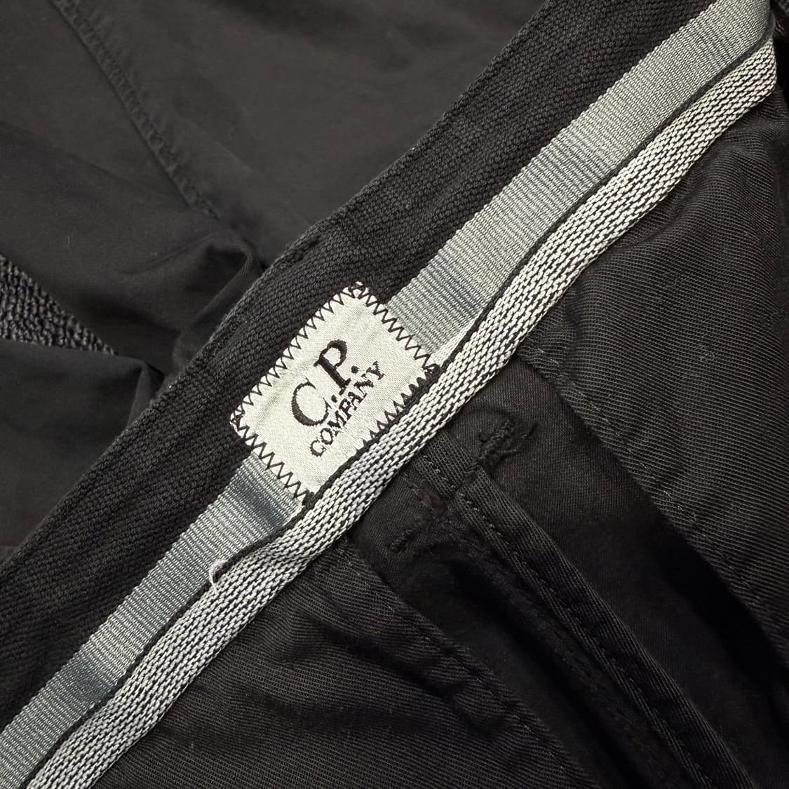 CP컴퍼니 ERGONOMIC FIT 팬츠 상품이미지8