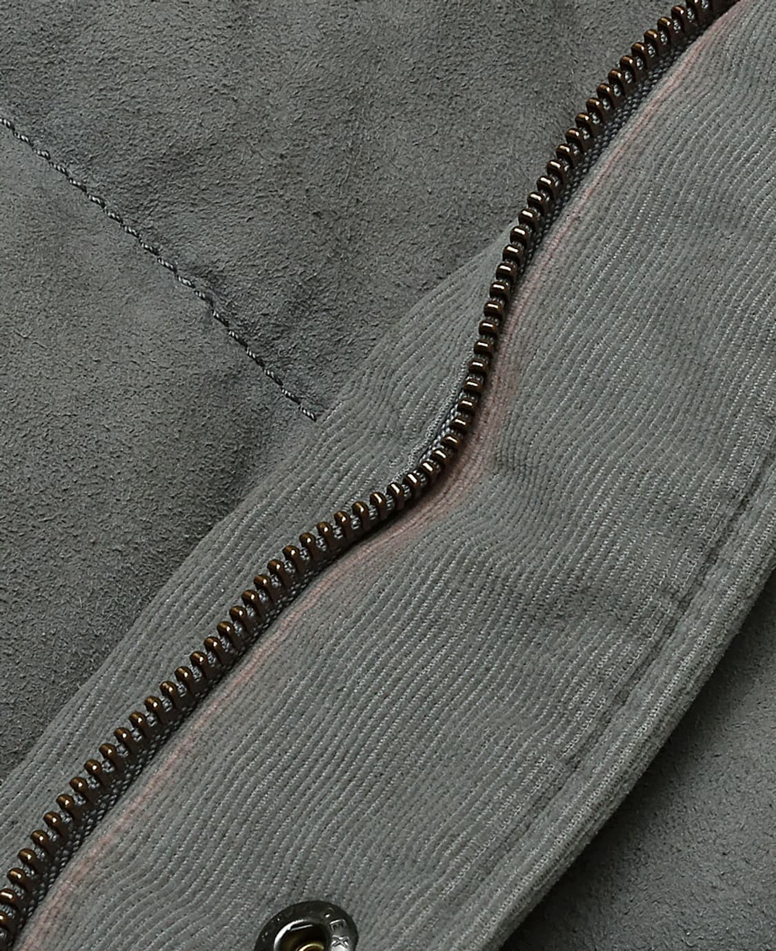 맨온더분 [Man On The Boon] 염소 스웨이드 구스 패딩 베스트 상품이미지10