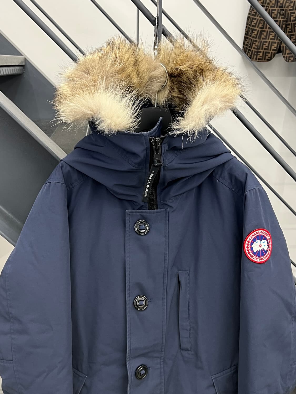 캐나다구스 네이비 샤토 파카 상품이미지2