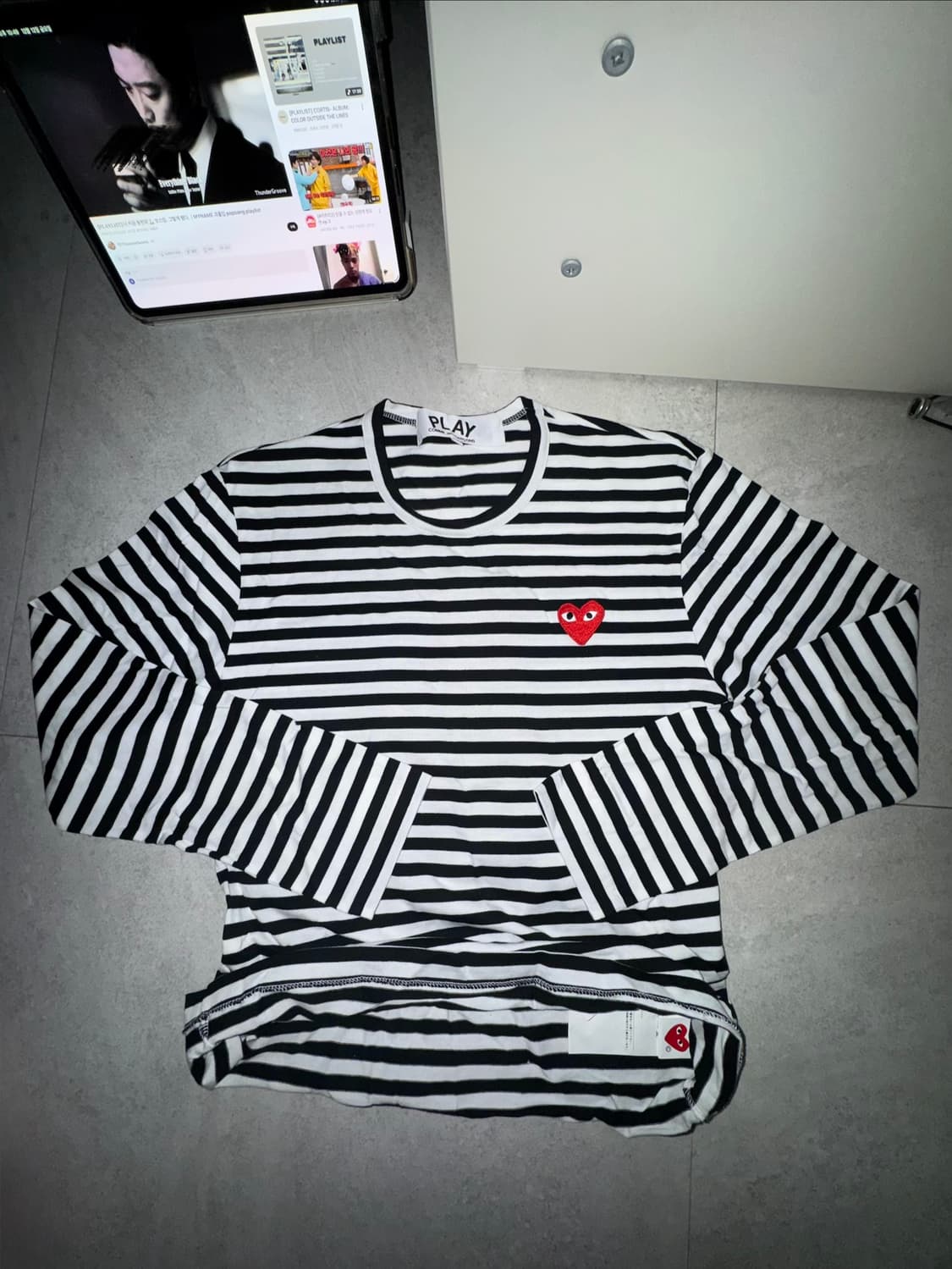 플레이 꼼데가르송 스트라이프 롱슬리브 티셔츠 블랙 화이트 상품이미지1