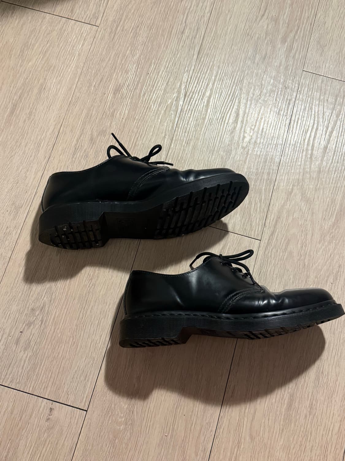 닥터마틴 모노 3홀 280 상품이미지2