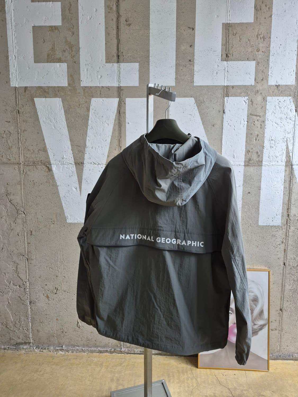 내셔널지오그래픽 후드 바람막이 자켓 상품이미지3