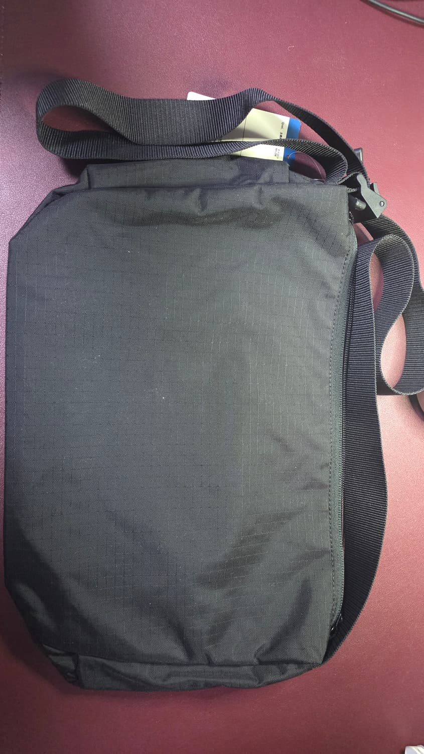 몽벨 버니나 숄더백 스몰 블랙 상품이미지2