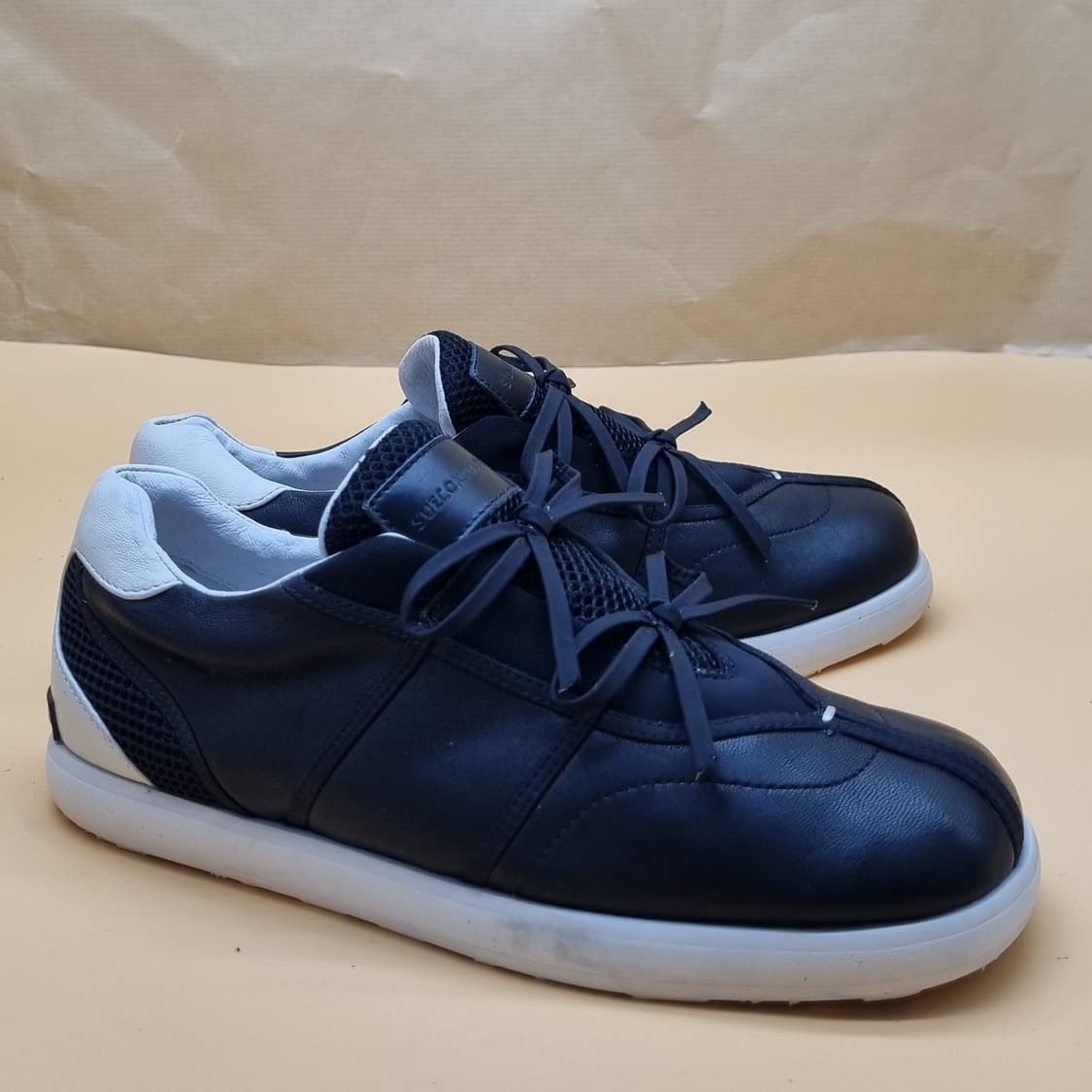 슈콤마보니 리본 스니커즈220. 상품이미지1