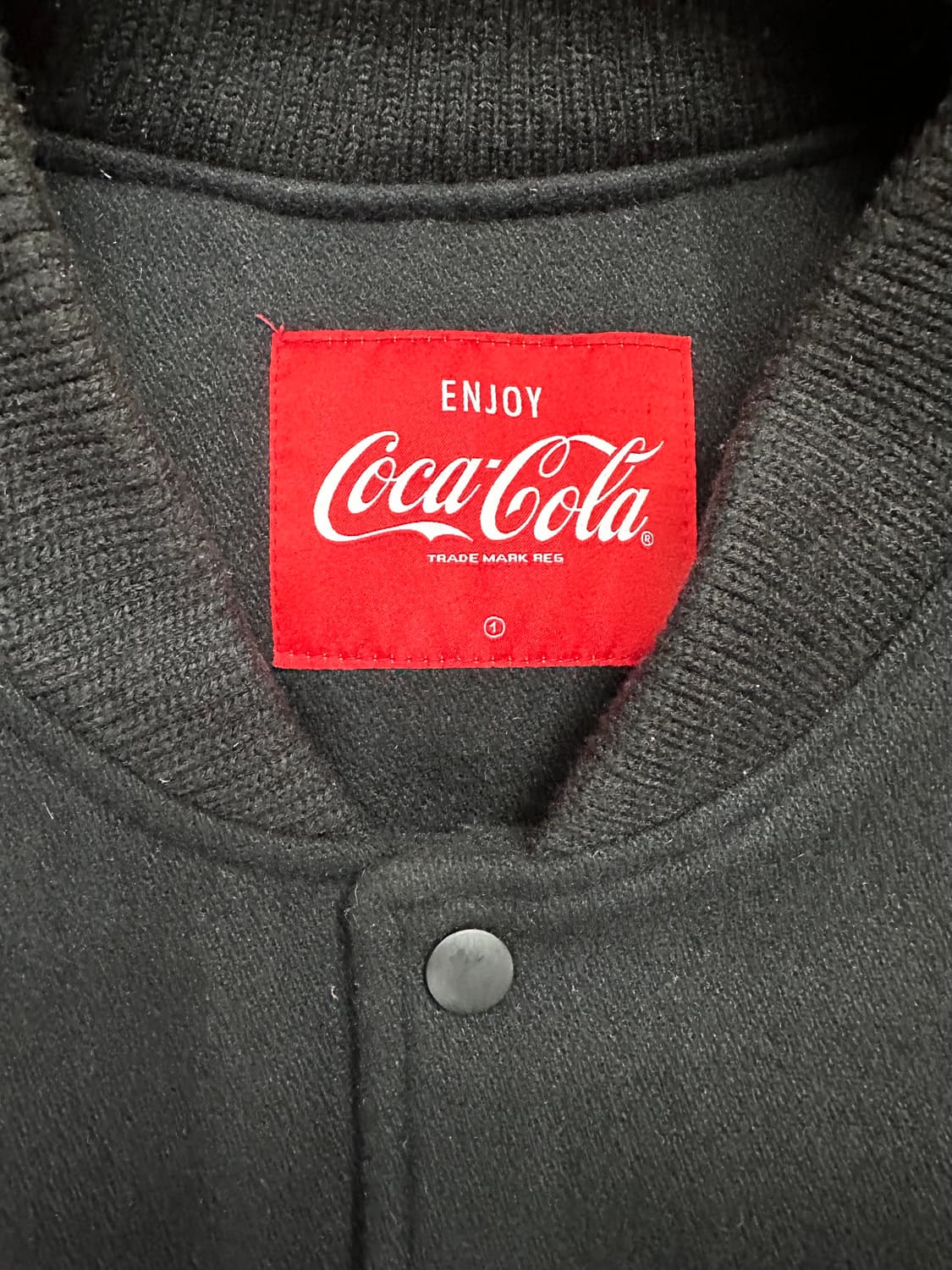 🔥Coca-Cola 멀티 패치 바시티 자켓 2XL–3XL 오버핏🔥 상품이미지6