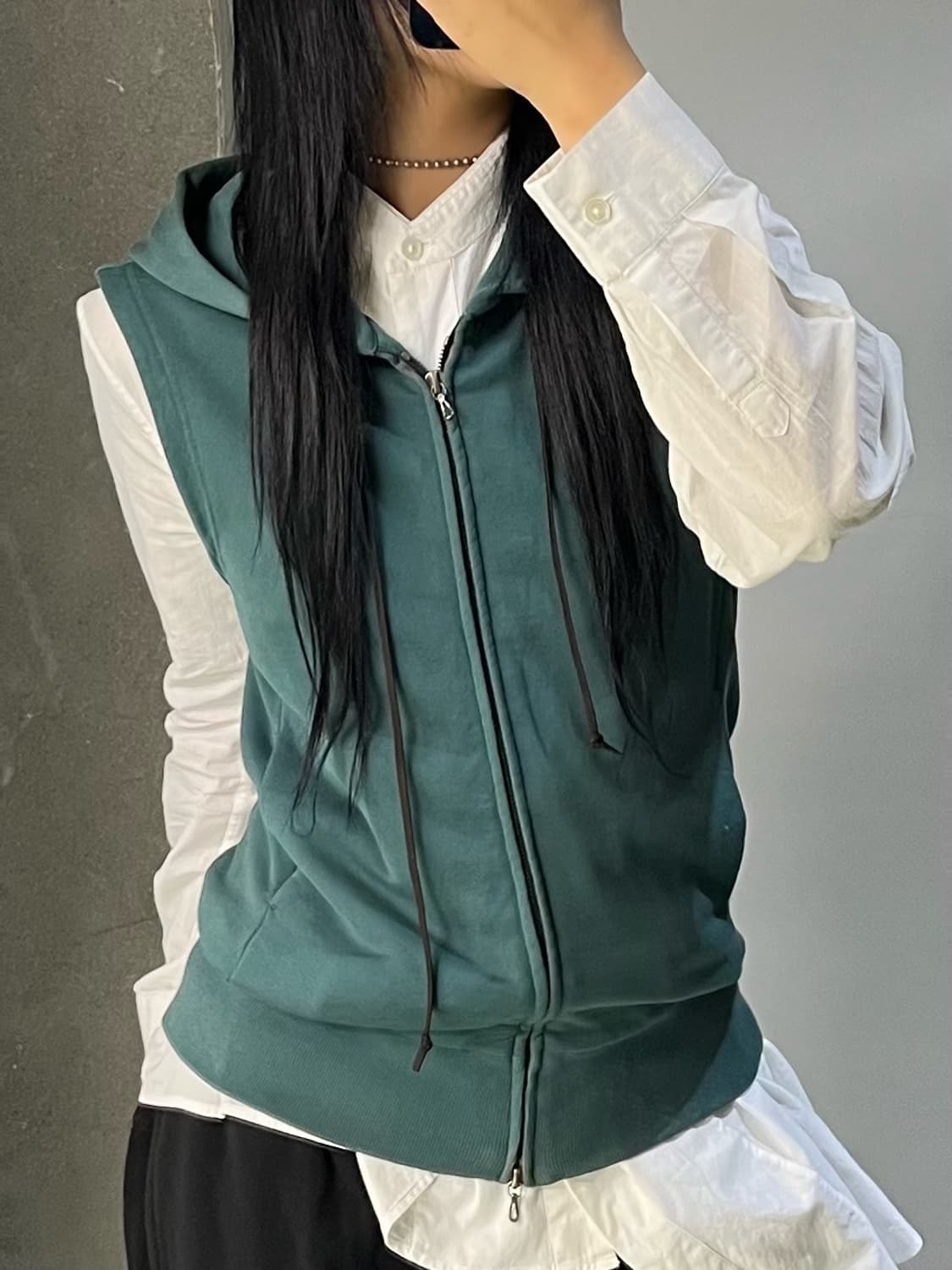 어태치먼트 슬리브리스 집 후디 베스트 상품이미지2