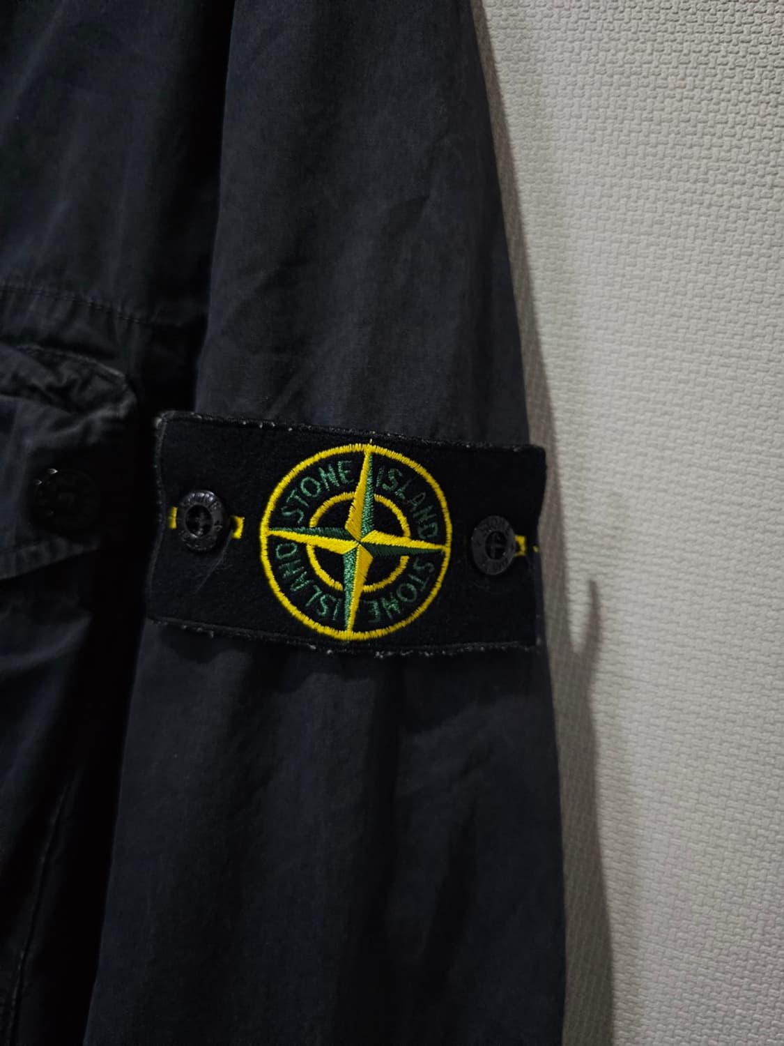 정품 21SS 스톤아일랜드 올드이펙트 자켓 블랙 95 / M 상품이미지3