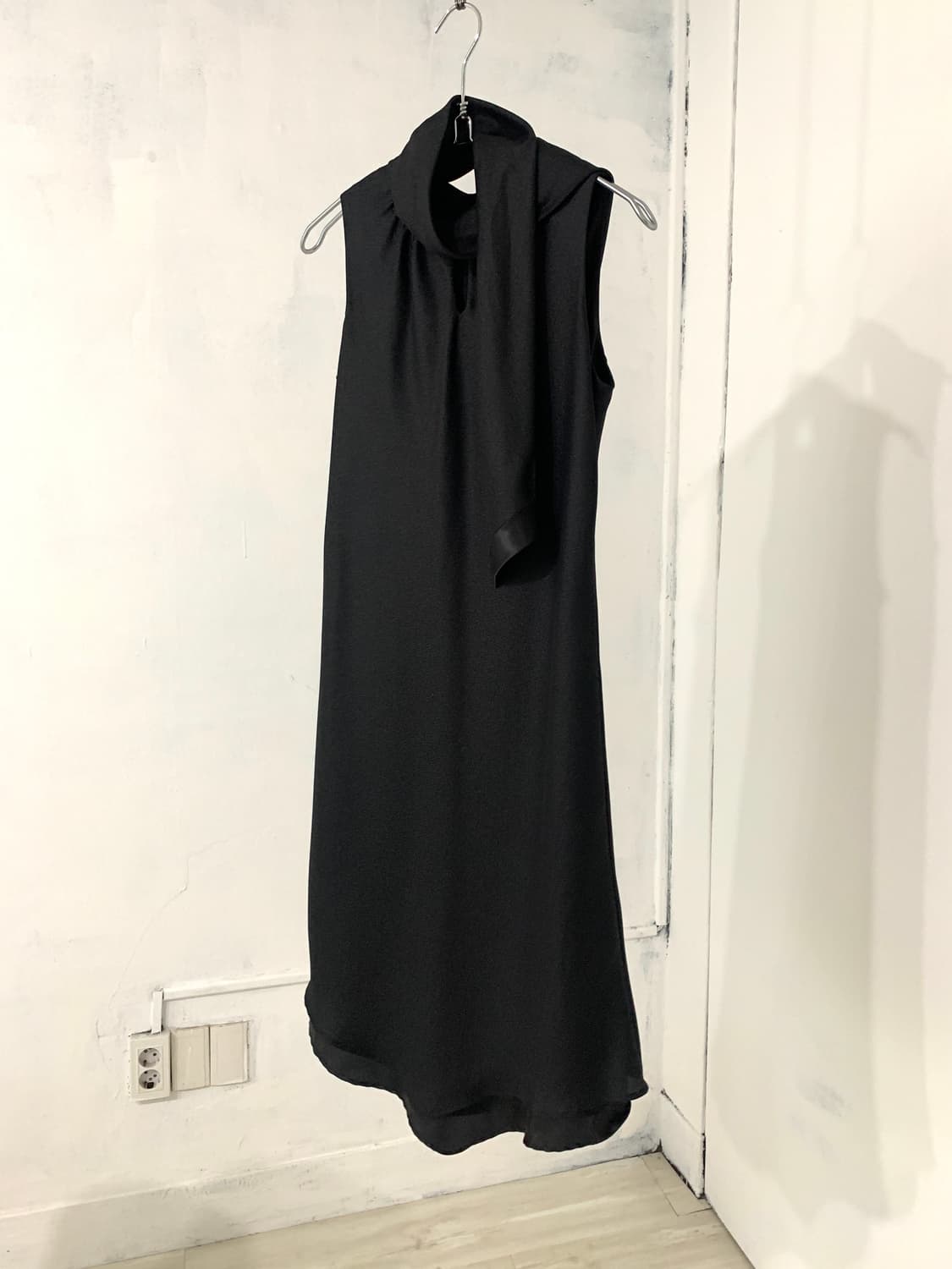 Black Tie Feminine Midi Dress 상품이미지1