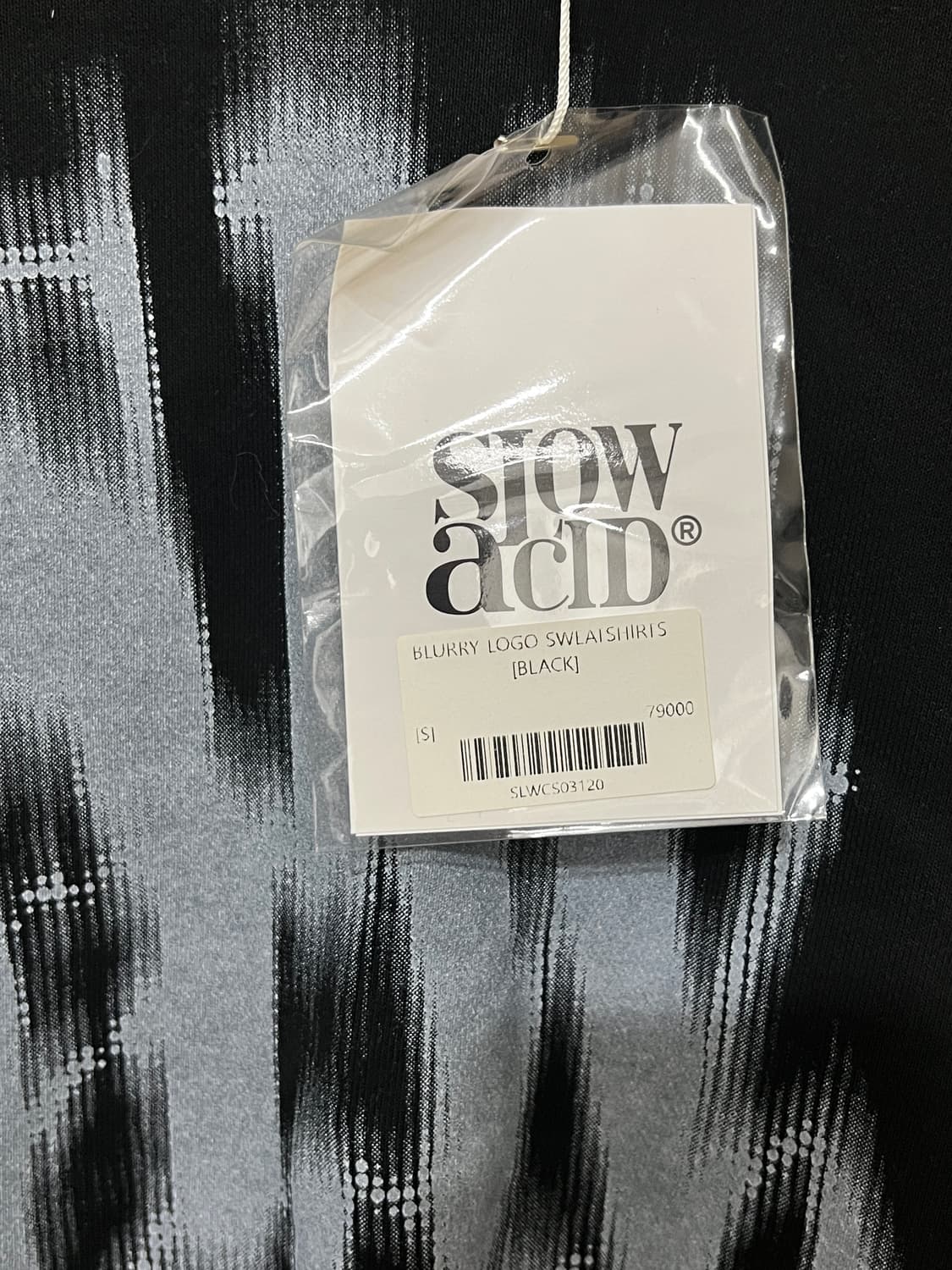 슬로우애시드 블러리 로고 스웨트셔츠 블랙 S사이즈 상품이미지2