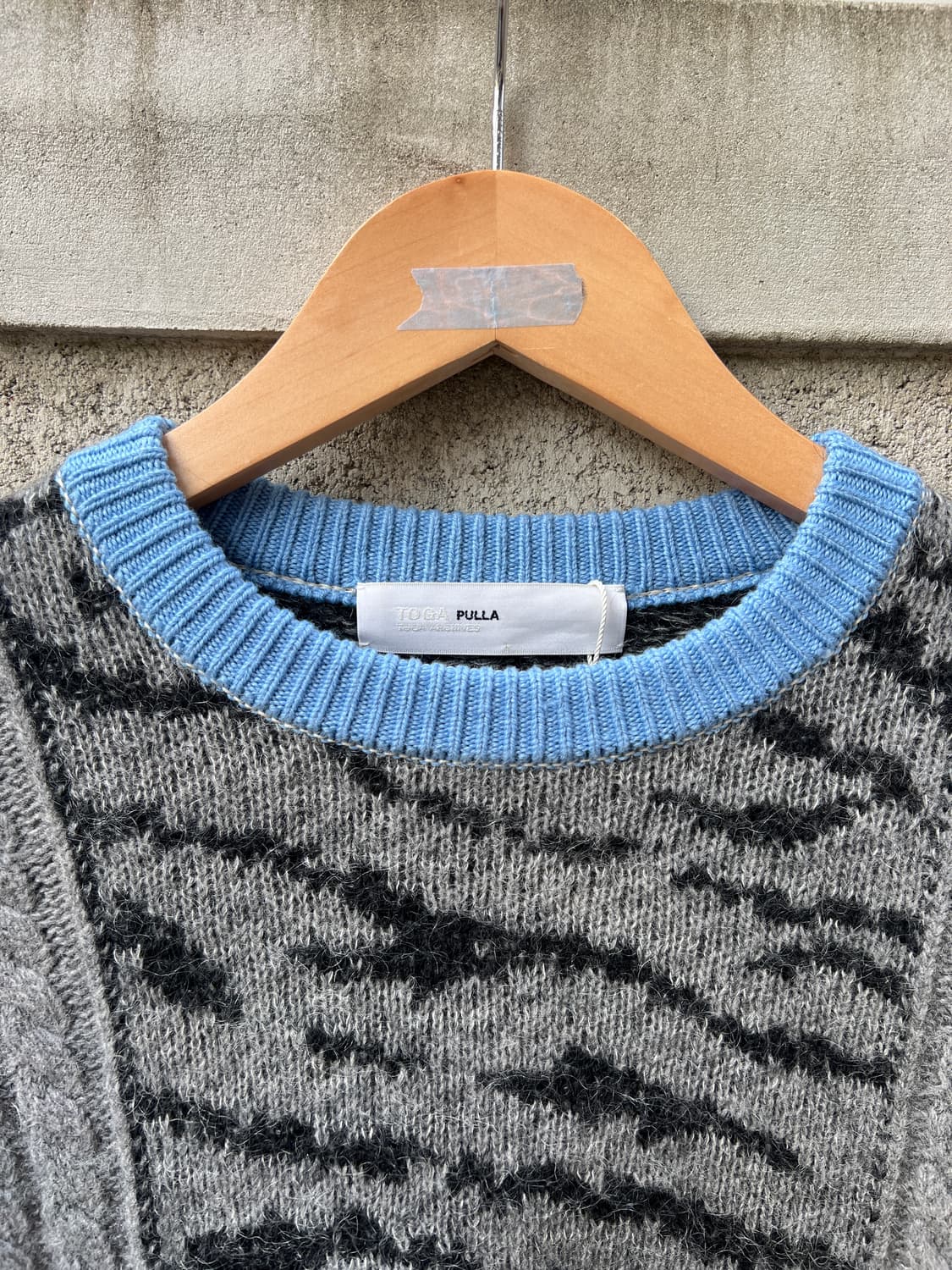 TOGA PULLA ZEBRA CROP SWEATER 토가풀라스웨터 상품이미지3