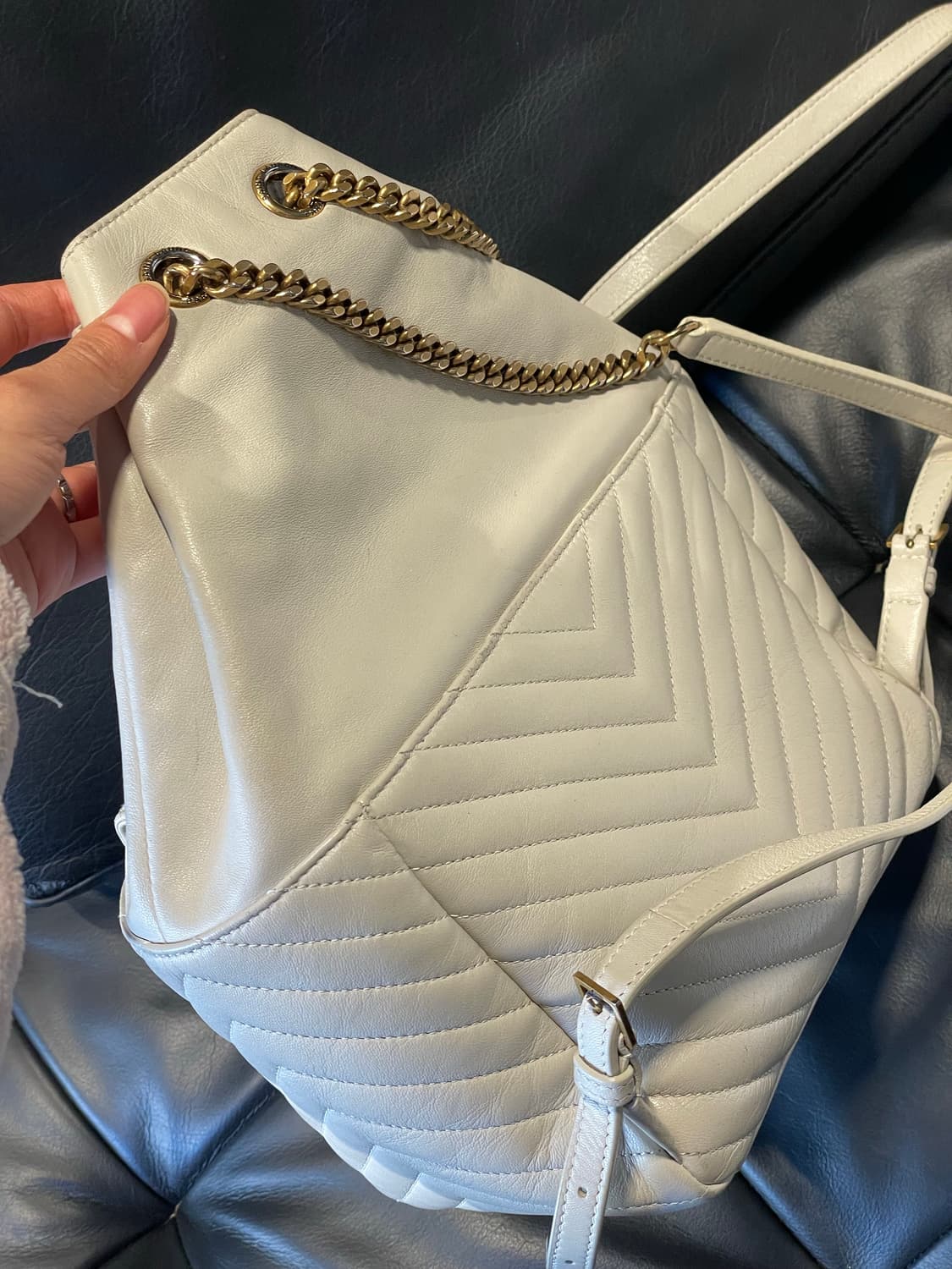 입생로랑 램스킨 조 백팩 아이보리 상품이미지7