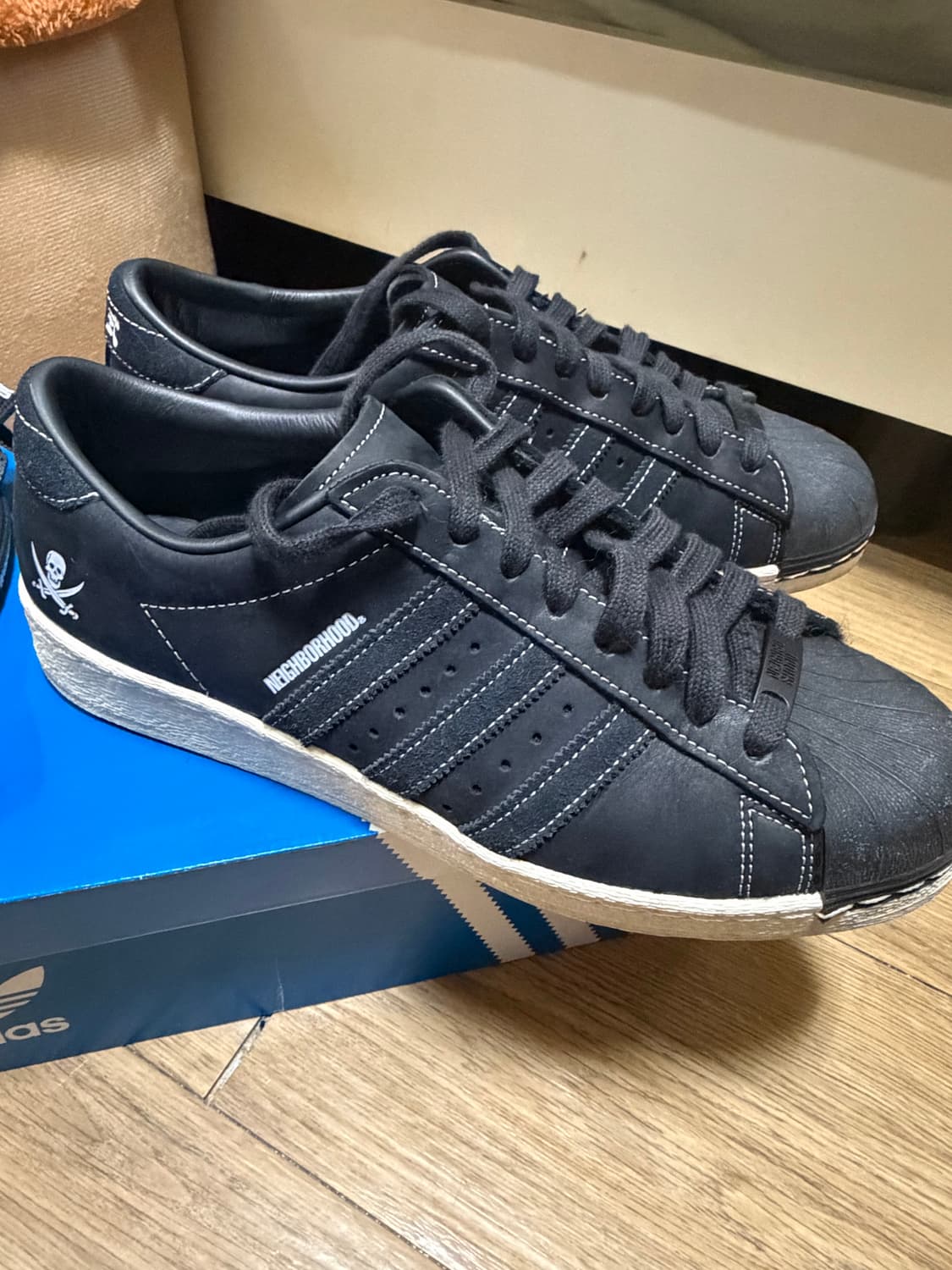 아디다스 네이버후드 슈퍼스타 285 상품이미지2